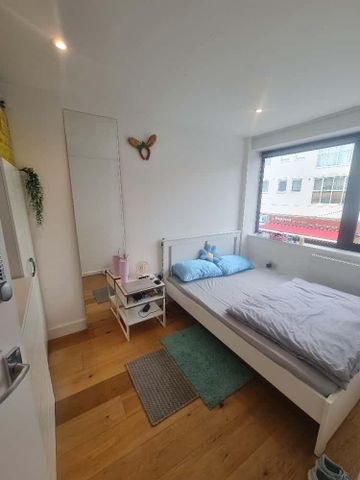 1 bedroom in a house share to rent - Photo 2