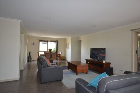 38A Sweetland Road, Mooroolbark - Photo 3