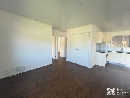 Location Meets Comfort: Bright & Modern 2-Bedroom - Photo 5