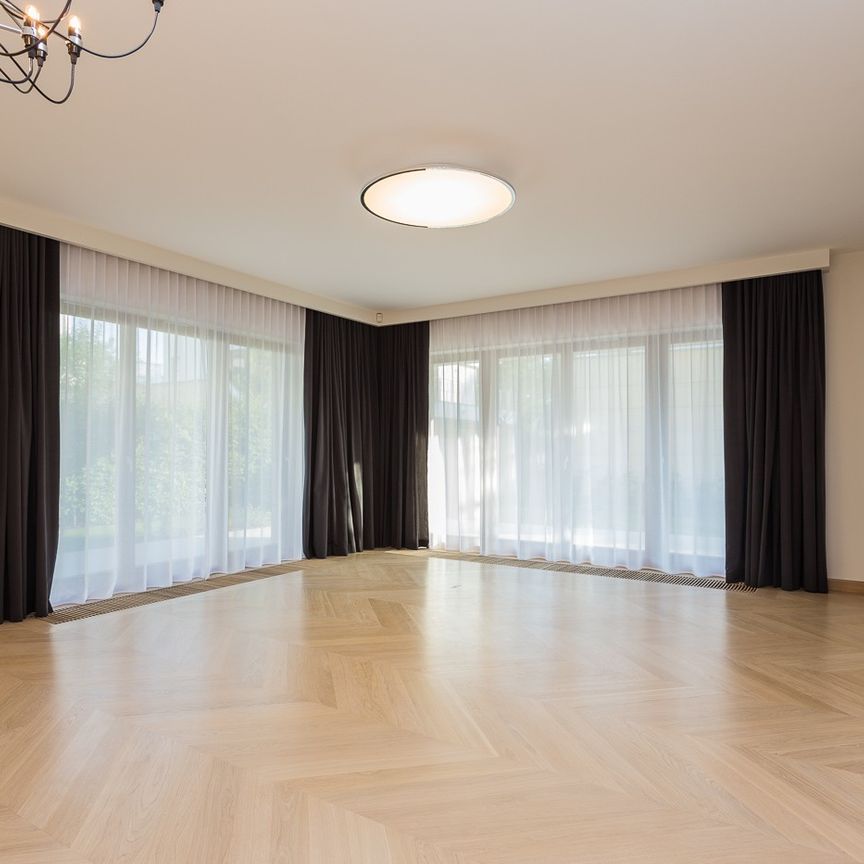 Piękny dom na strzeżonym osiedlu | MOKOTOW - Zdjęcie 1