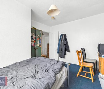 4 bedroom terraced house to rent - Photo 3