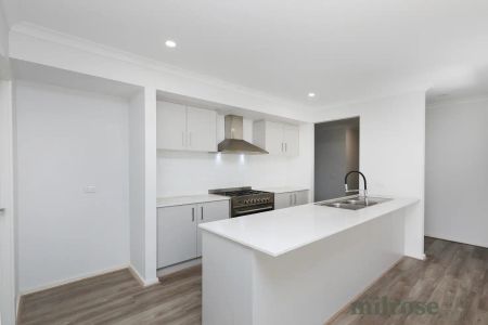 “Modern Living in a Prime Tarneit Location” - Photo 4