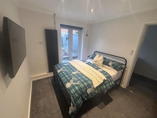 Pennystone Close, Saughall Massie - Photo 1