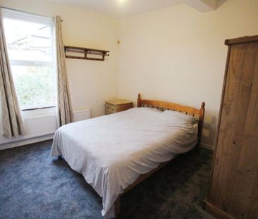 3 bedroom end of terrace house to rent - Photo 6