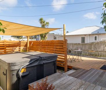 Gorgeous Standalone Cottage in New Brighton! - Photo 4
