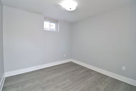 For Lease - 1344 AVENUE U Avenue Unit# B, Alta Vista and Area, Ontario - Photo 2