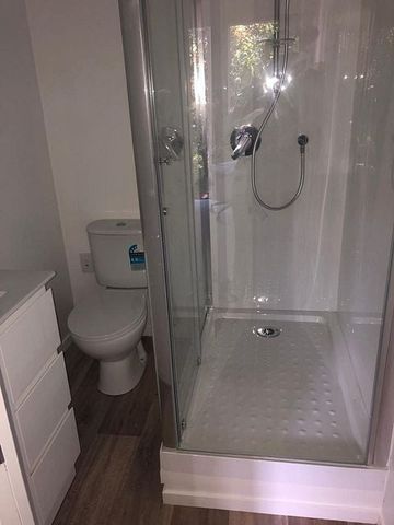 Cosy, little sleepout in Pakuranga - Photo 3