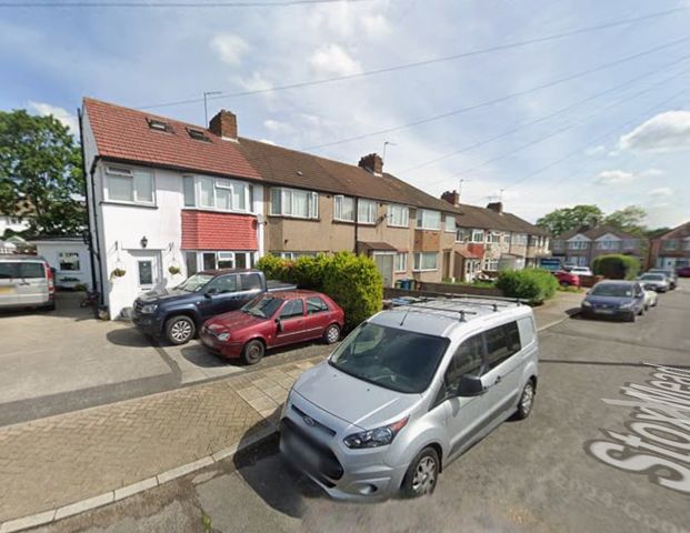 Studio Flat, Stox Mead, HA3 - Photo 1