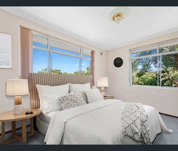 Sunlit 3-Bedroom Apartment in Prime Balgowlah Location - Photo 2