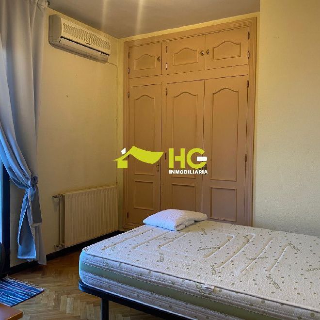 Piso de alquiler en Centro - Photo 1