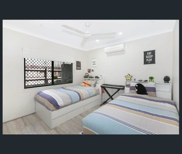 4 BEDROOM HOME WITH LARGE DECK - Photo 6