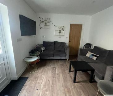 8 bedroom house share to rent - Photo 1