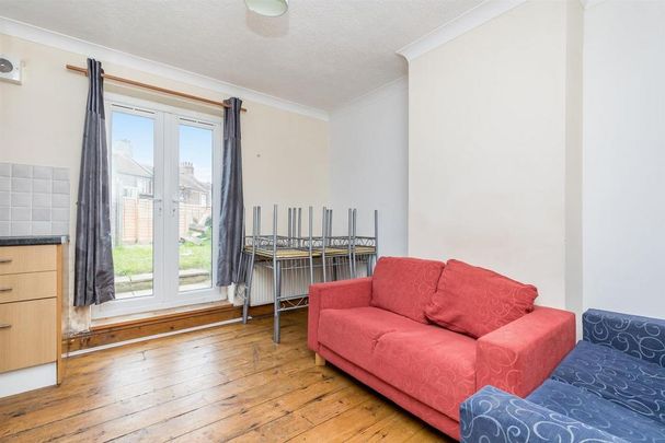 4 bedroom house share to rent - Photo 1