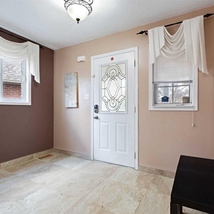 For Lease - 28 Colbourne Crescent, Orangeville, Ontario - Photo 1