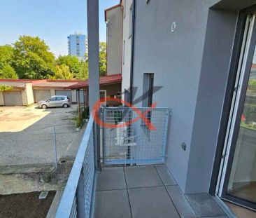 Pronájem nízkoenergetického bytu 2+kk s balkonem a parkovacím stání... - Фото 1