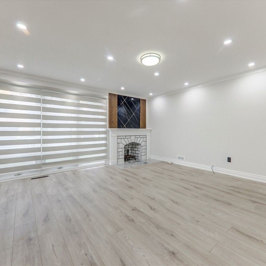 For Lease - 2 Tangmere Road Unit# Main floor, Toronto, Ontario - Photo 1