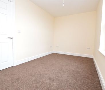 57A, High Street, Kippax, Leeds, West Yorkshire, LS25 7AH - Photo 2