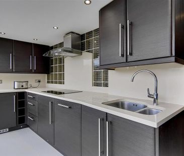 3 bedroom apartment to rent - Photo 2