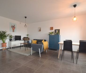 Te huur: Appartement met garagebox - Photo 1