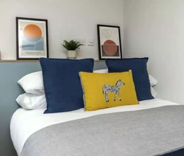 Bronze Studio - Photo 1