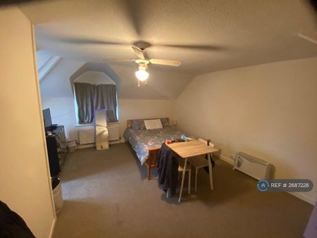 2 bedroom semi-detached house to rent - Photo 2