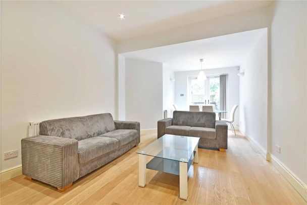 3 bedroom flat to rent - Photo 1