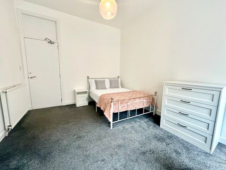 Park Road, Woodlands, Glasgow, G4 9JG - Photo 5