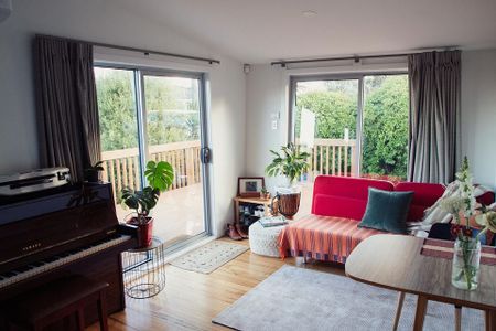 SLEEPOUT & SEA VIEWS! - Photo 2