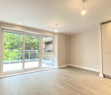 The Colonnade, MAIDENHEAD - Photo 1