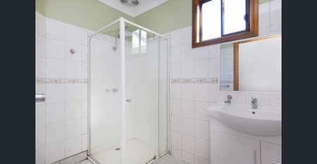 Location, location, location!!! - Photo 3