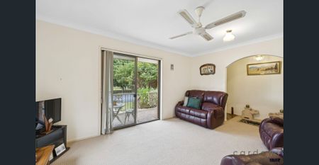 BRIGHT, SPACIOUS AND READY FOR EASY LIVING - Photo 3