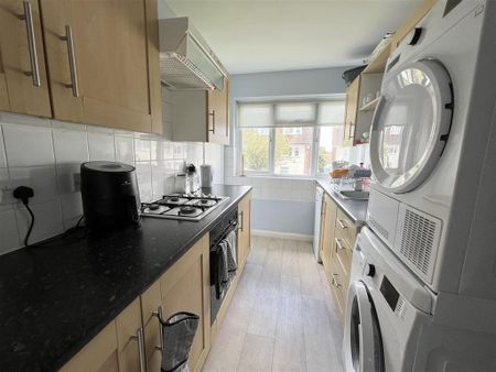 2 bedroom apartment to rent - Photo 5