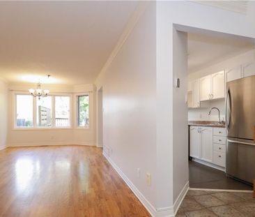 For Lease - 104 Thornbury Crescent, South of Baseline to Knoxdale, ... - Photo 4