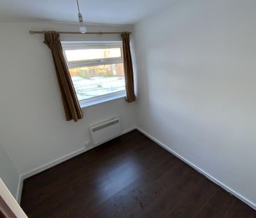 Lakeside Walk, Erdington - Photo 2