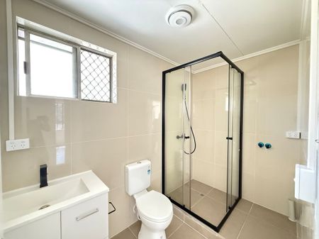Air-conditioned 2 Beds Unit at Great Location! - Photo 5