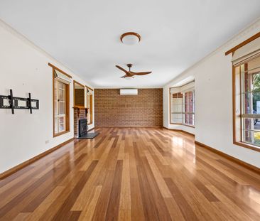 SPACIOUS FOUR BEDROOM HOME WITH LARGE BACKYARD IN ALFREDTON - Photo 3