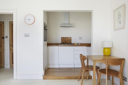 1 bedroom flat to rent - Photo 2