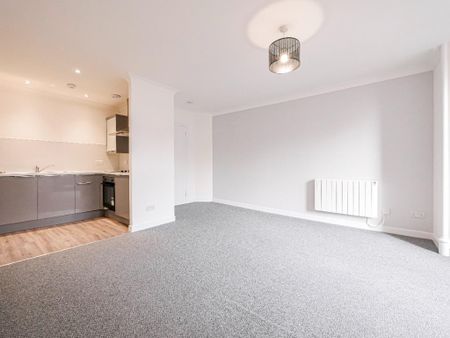 2 bedroom flat to rent - Photo 2