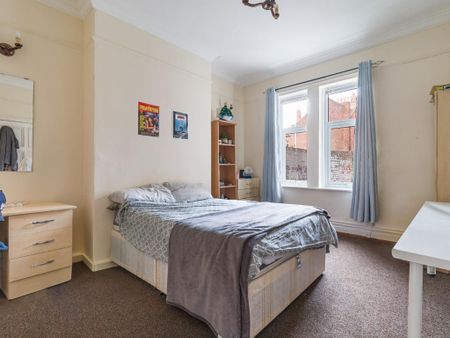 5 bedroom terraced house to rent - Photo 5