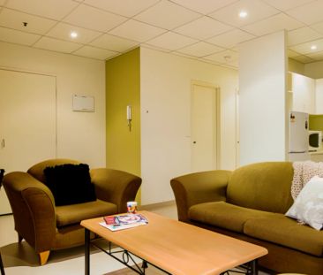 5 Bedroom Apartment-Room 3 - Photo 1