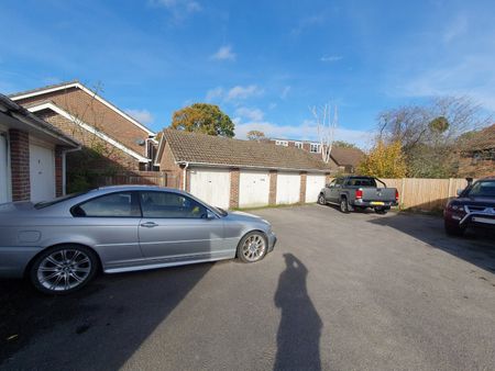 3 bedroom terraced house to rent - Photo 3
