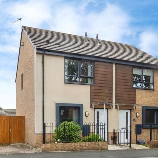 2 bedroom semi-detached house to rent - Photo 2