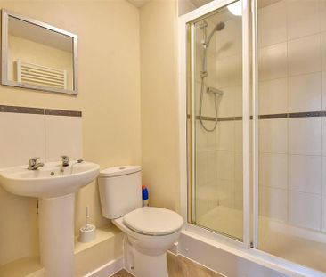 3 bedroom end of terrace house to rent - Photo 6