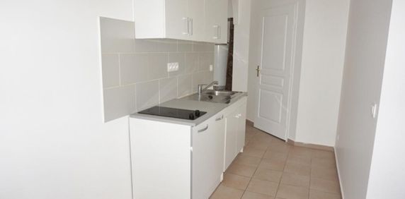 Location Appartement P2 Sens - Photo 2