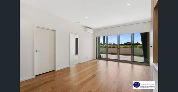Stylish 1-Bedroom Apartment in Prime East Perth Location - Photo 1