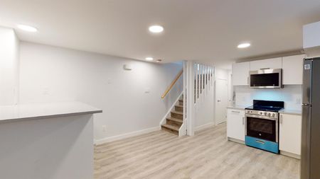 103 Carruthers Avenue - B - Photo 3