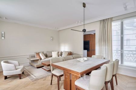 Location appartement, Paris 8ème (75008), 4 pièces, 70 m², ref 86467804 - Photo 3