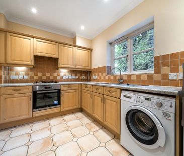 3 bedroom terraced house to rent - Photo 3