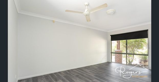 3 Bedroom Townhouse in a Gated Complex With a Pool - Photo 1