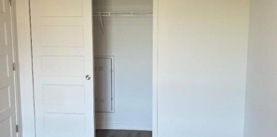 2 CH - 1 SDB - Terrebonne - $2,055 /mo - Photo 2